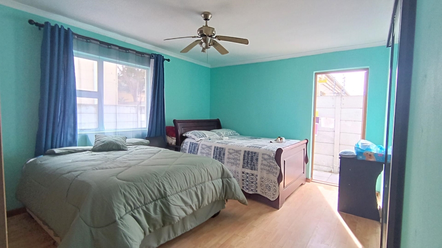 4 Bedroom Property for Sale in Parklands Western Cape